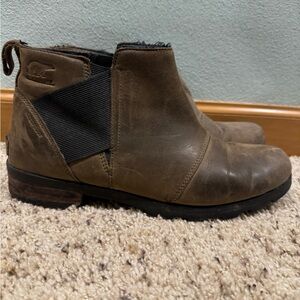 Ladies Sorel boots, size 11